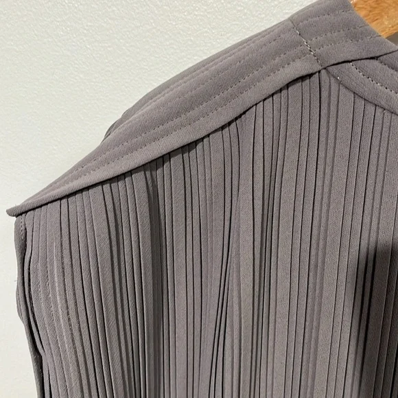 Club Monaco woven pleated midi dress in green - size 4 - Picture 11 of 12